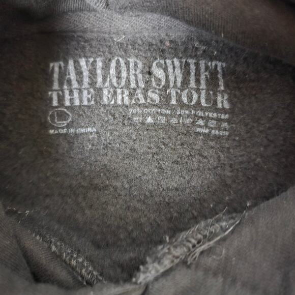 Taylor Swift Black Eras Tour Official Merchandise Merch Hoodie NWOT Large - Picture 9 of 9